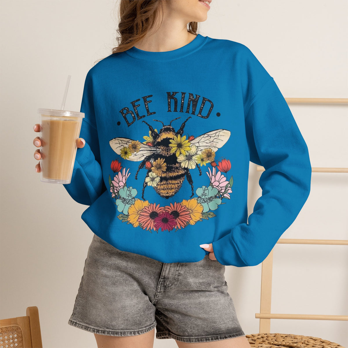 BEE KIND Sweatshirt