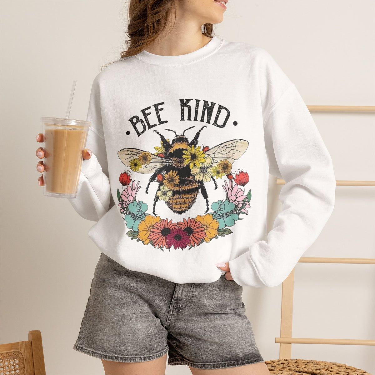 BEE KIND Sweatshirt