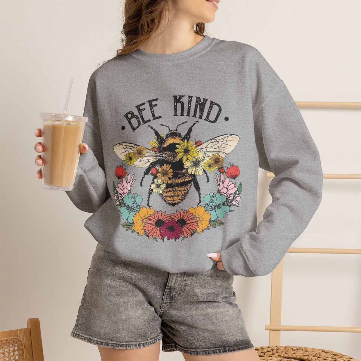 BEE KIND Sweatshirt